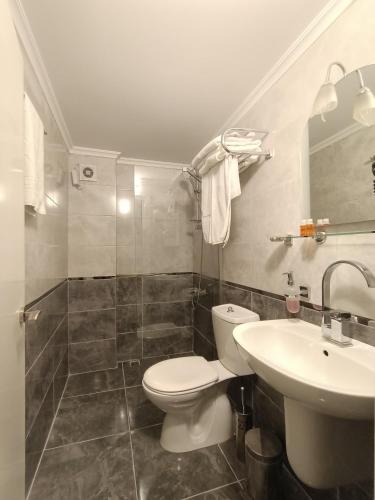 Koupelna v ubytování Ceylan Hotel