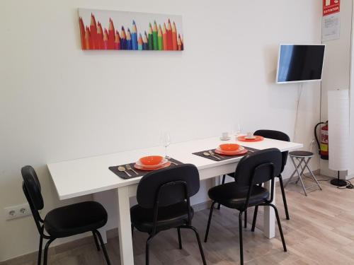 Studio Picasso near the port and beach