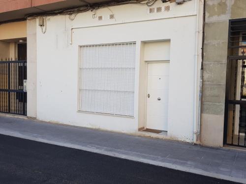 Studio Picasso near the port and beach