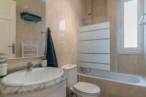 Koupelna v ubytování Agradable piso de dos habitaciones en Chamberí