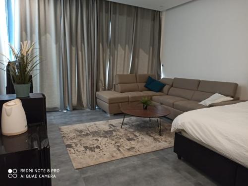 พื้นที่นั่งเล่นของ Villa Peer ללא מסיבות או מוסיקה