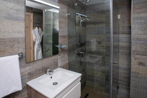 Ванна кімната в HOTEL DES THERMES