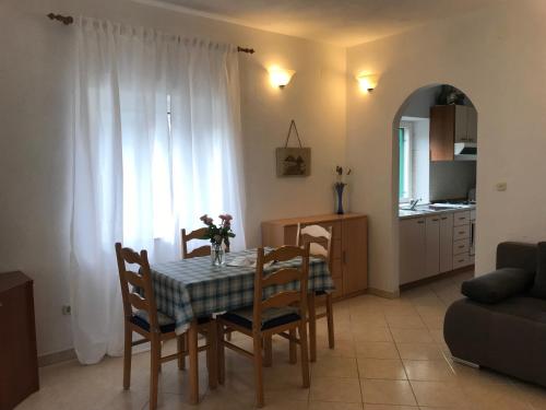 Posedenie v ubytovaní Sea view apartment