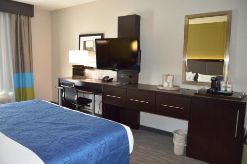Η κουζίνα ή μικρή κουζίνα στο Holiday Inn Express El Reno by IHG