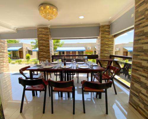Gallery image of Elephant View Lodge & Apartments in Livingstone