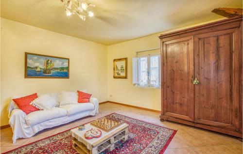 Nice Apartment In Camaiore With 3 Bedrooms And Wifi