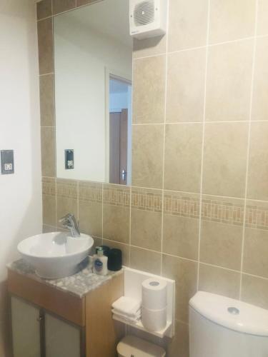 Apartment 2 bath free parking photo 20