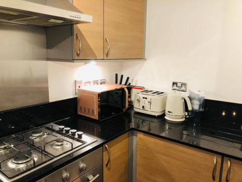 Apartment 2 bath free parking photo 12