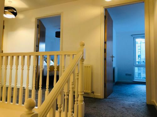 Apartment 2 bath free parking photo 23