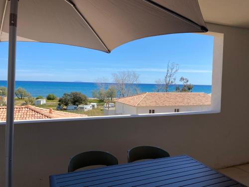 Résidence Marina di Bravone - appartement 6 personnes 5 adultes max Vue Mer 1er étage N156