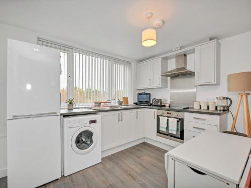 Pass the Keys Modern one bedroom apartment with parking