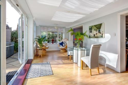 Gallery image of The Coast House B&B and Spa in Bognor Regis