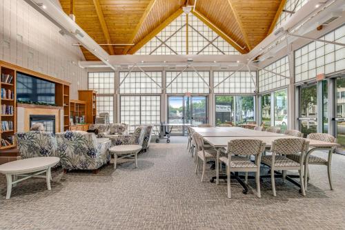 Χώρος καθιστικού στο Bear Trap Dunes - 182 Willow Oak