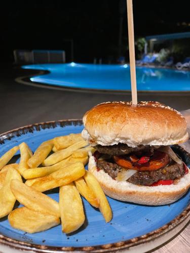 Comida en el hotel o alrededores