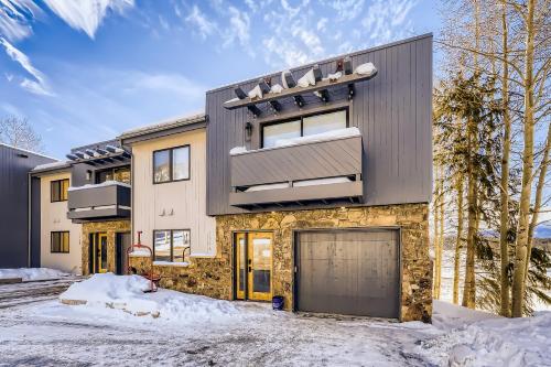 Lakeside Estate – Photos 2