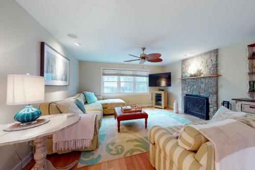 Cat Hill---401 Cattail Road – Photos 2