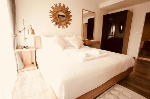 Katil atau katil-katil dalam bilik di The Deck Patong by VIP