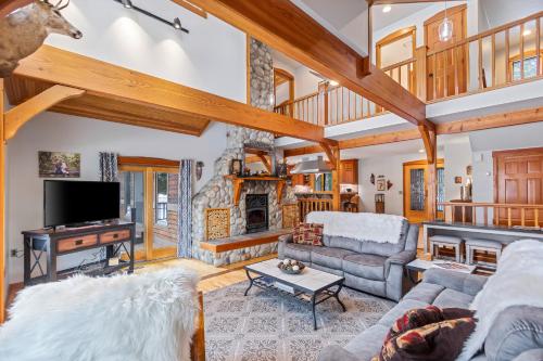 River Moose Estate – Photos 3