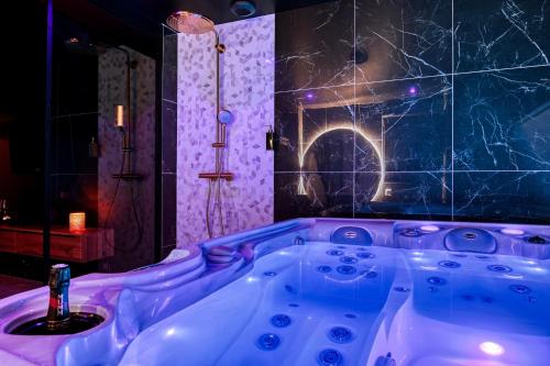 Foto Villa avec jacuzzi privatif