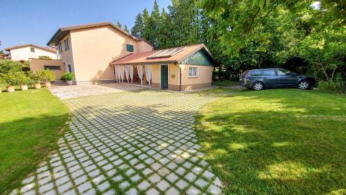 Budova, kde se apartmán nachází