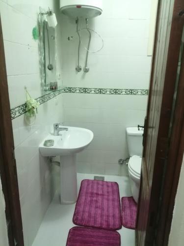 Ένα μπάνιο στο Stella Di Mare Sea View - Amazing Two Bedrooms Standalone Cozy Villa - Families only