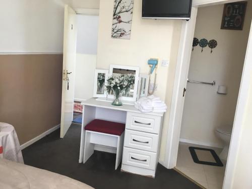 Gallery image of The Old School House B&B in Ballinskelligs