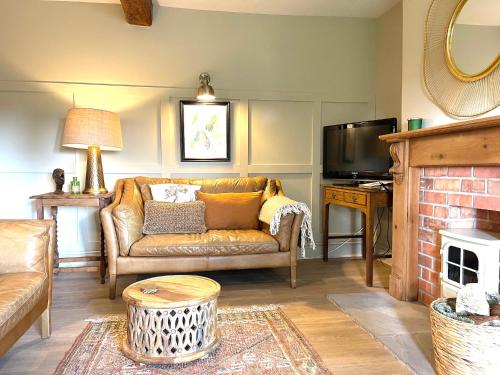 Gallery image of The Cottage, Yew Tree Farm Holidays, Tattenhall, Chester in Tattenhall