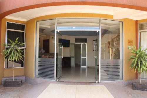 La fachada o entrada de SS Hotel & Apartments Kampala