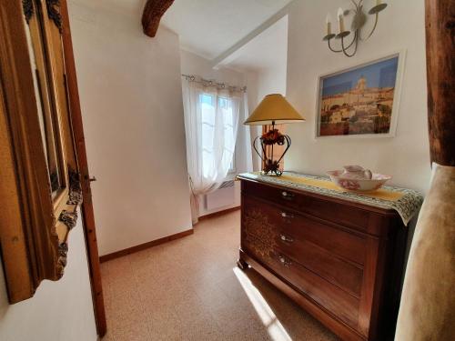 Gallery image of L'angélus, gîte de charme au coeur du vieux village de Sablet in Sablet