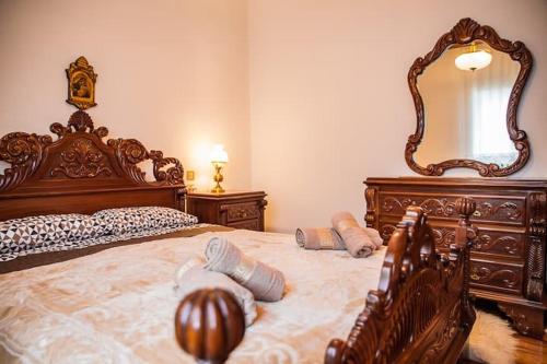 Traditional Antique Deco House