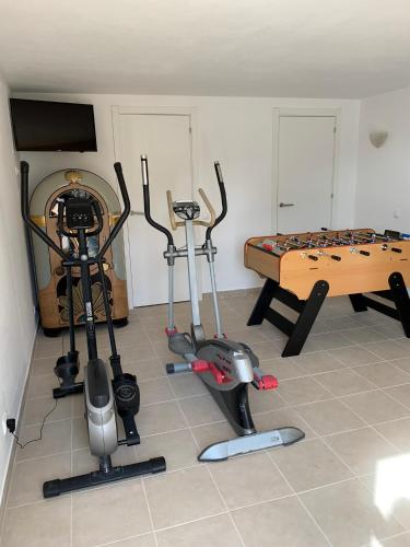 Fitness centrum a/nebo fitness zařízení v ubytování Debimar Apartamentos