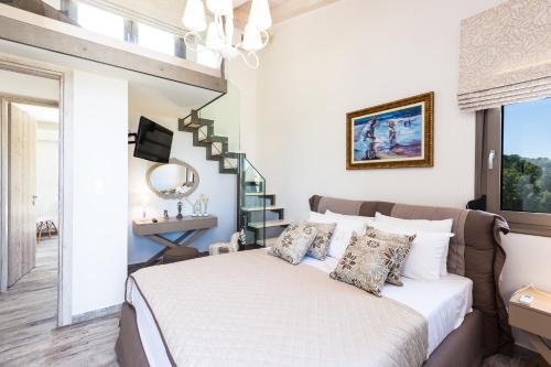 Ένα ή περισσότερα κρεβάτια σε δωμάτιο στο Luxury Cretan Villas with private pools