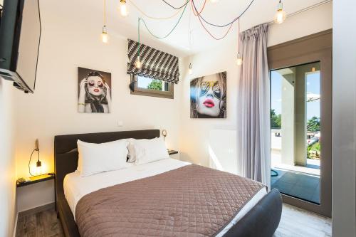 Ένα ή περισσότερα κρεβάτια σε δωμάτιο στο Luxury Cretan Villas with private pools