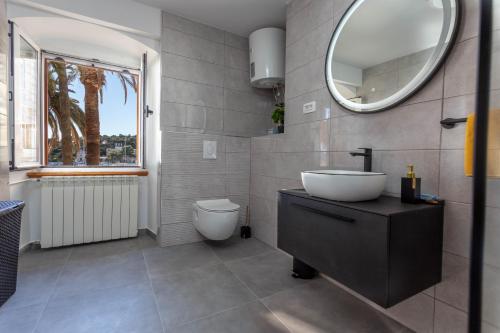 Deluxe Dreamy room in the Center of Hvar with Sea View photo 3