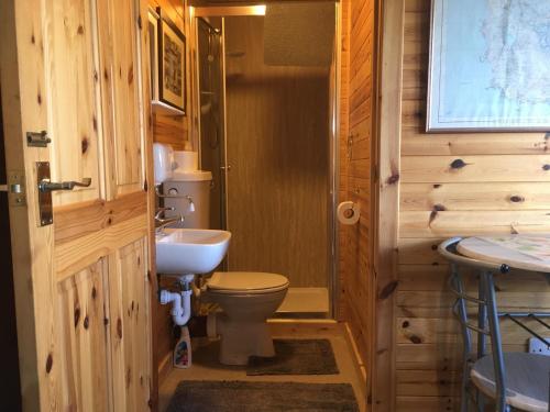 A bathroom at Dallymach pod