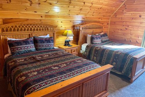 Gallery image of Black Bear Hideaway Cabin in Gatlinburg