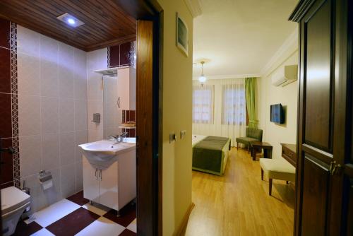 Koupelna v ubytování Hadrian Gate Hotel