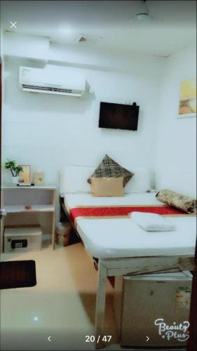 SHANGRI-LA GUEST HOUSE