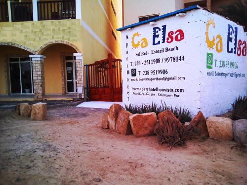 El edificio en el que está el apartahotel