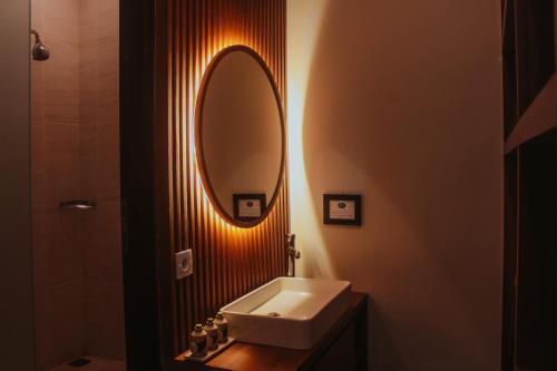 Ένα μπάνιο στο Ubud Aura Wellness Sanctuary