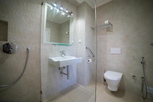 Central Lagos town center apartment near Marina
