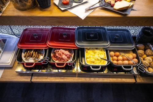 Jídlo v hotelu nebo okolí