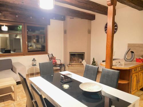 Χώρος καθιστικού στο Appartement « Chez Falco » vue sur le château