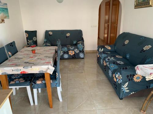 Apartamento vistas al mar desde la terraza
