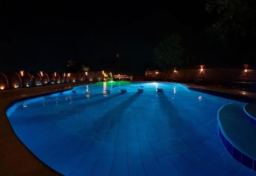 Bazén v ubytování Al Baeirat Hotel nebo v jeho okolí