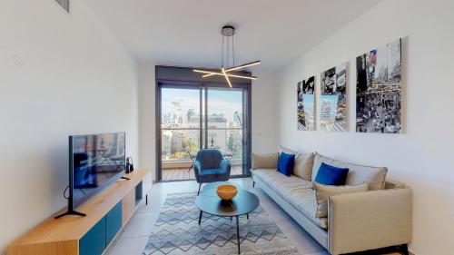 Cozy Ben Yehuda 2BR behind the beach by HolyGuest TO REMOVE