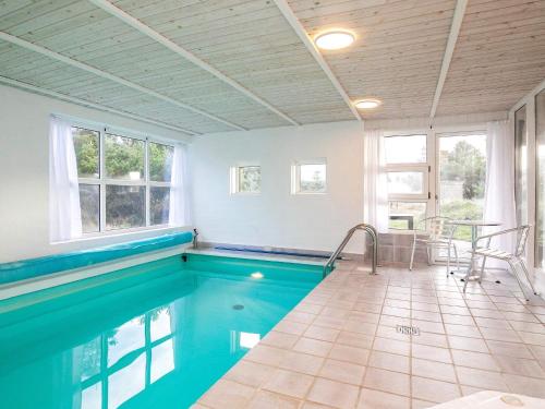 Galeriebild der Unterkunft 8 person holiday home in Blåvand in Blåvand