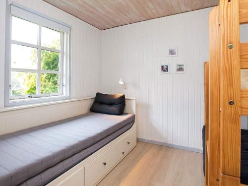 Postel nebo postele na pokoji v ubytování 6 person holiday home in Slagelse