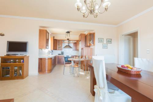Imagen de la galería de Villa Spartera Sea view by CorfuEscapes, en Lefkimmi