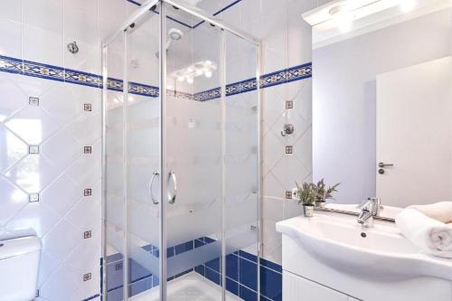 Ванная комната в THE LOVELY VILLA IBIZA